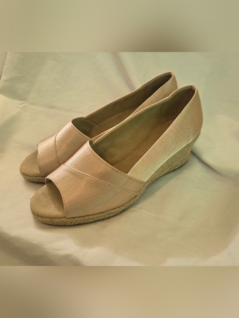Easy Street Jasper Beige Peep-Toe Espadrille Wedge 8.5wide